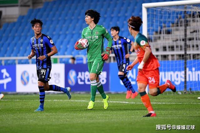 官方：45岁布冯宣布退役 结束30年职业生涯