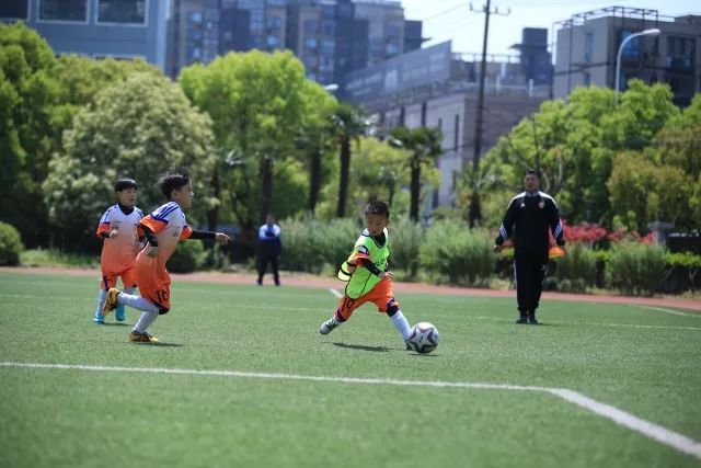 拜仁后卫阿方索酒驾被抓 吊销驾照+禁赛一个月